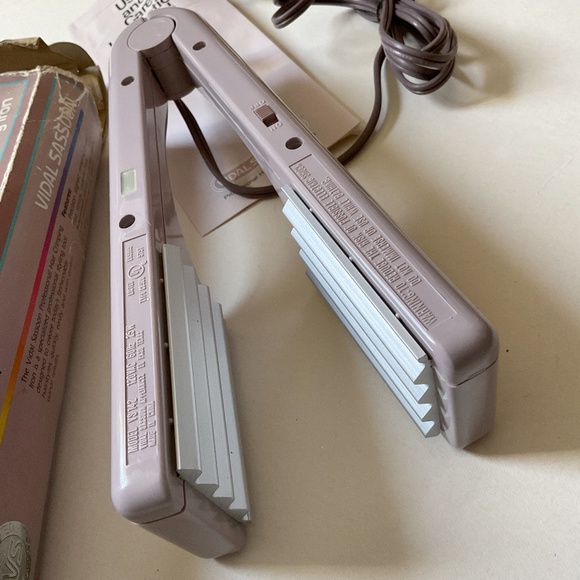 Vintage Vidal Sassoon Crimping Iron - Picture 2 of 4